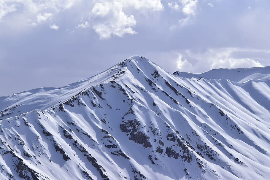 Stunning Ladakh Mountain View Wallpaper for Your Desktop