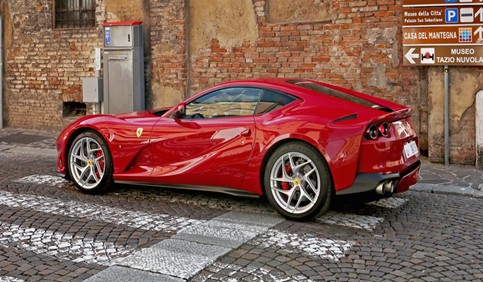 ferrari 812