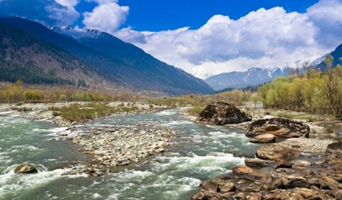 kashmir pahalgam river stream