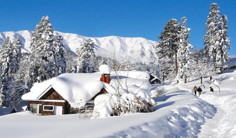 kashmir snowy mountains