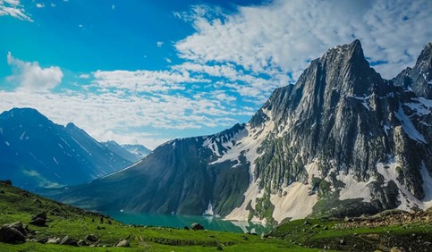 kashmir sonmarg scenic landscape